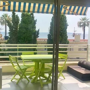 Location De Vacances à Les Pins Vue Mer Juan-les-Pins